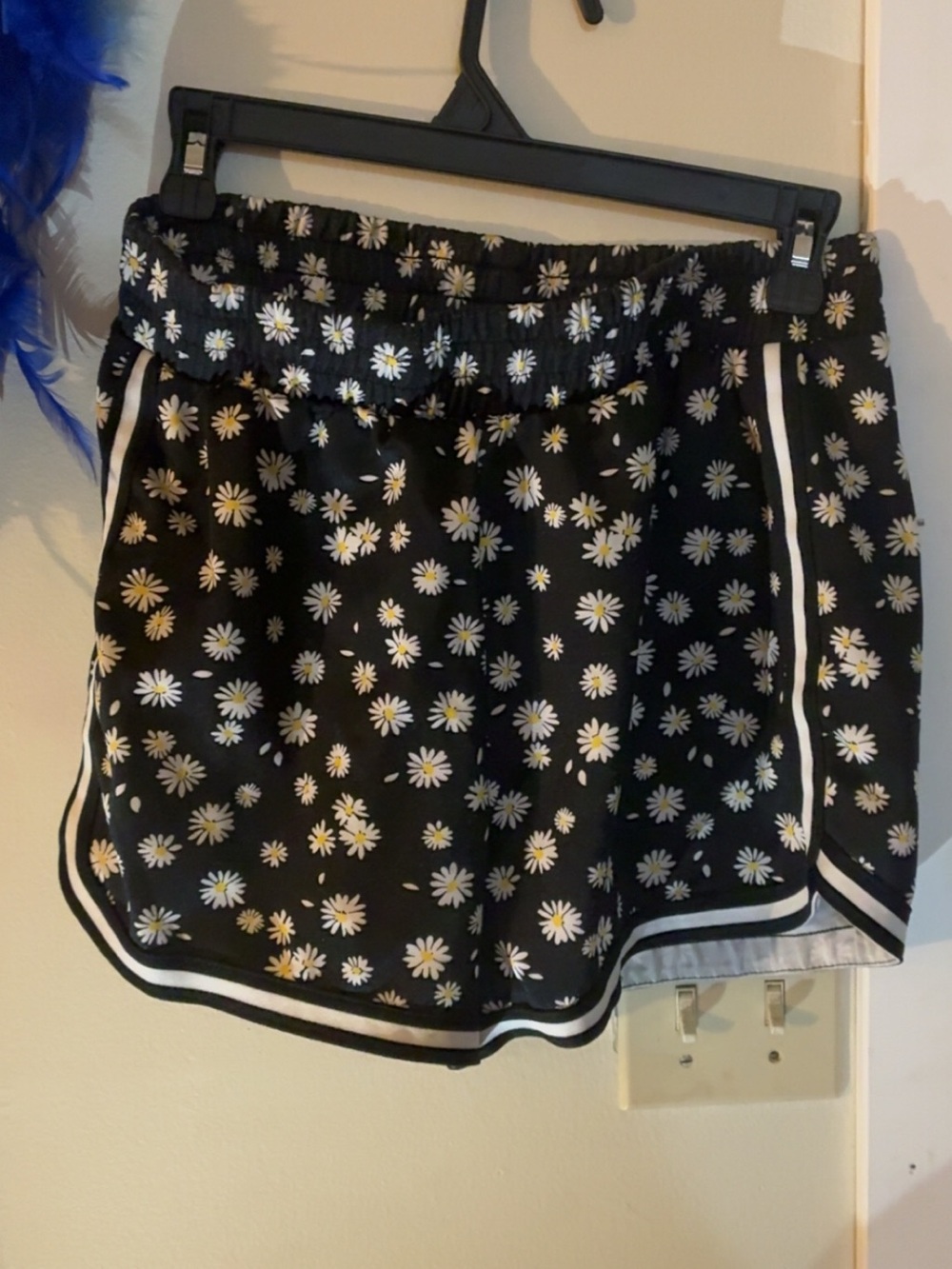 No Boundaries Black Daisy Print Athletic Shorts